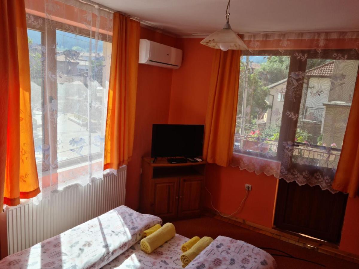 Фън Шуй Къща За Гости 88 Dobrinishte Dış mekan fotoğraf